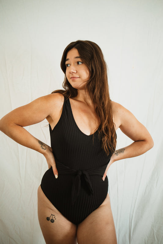 THE END OF SUMMER ONE PIECE SWIMSUIT (BLACK)